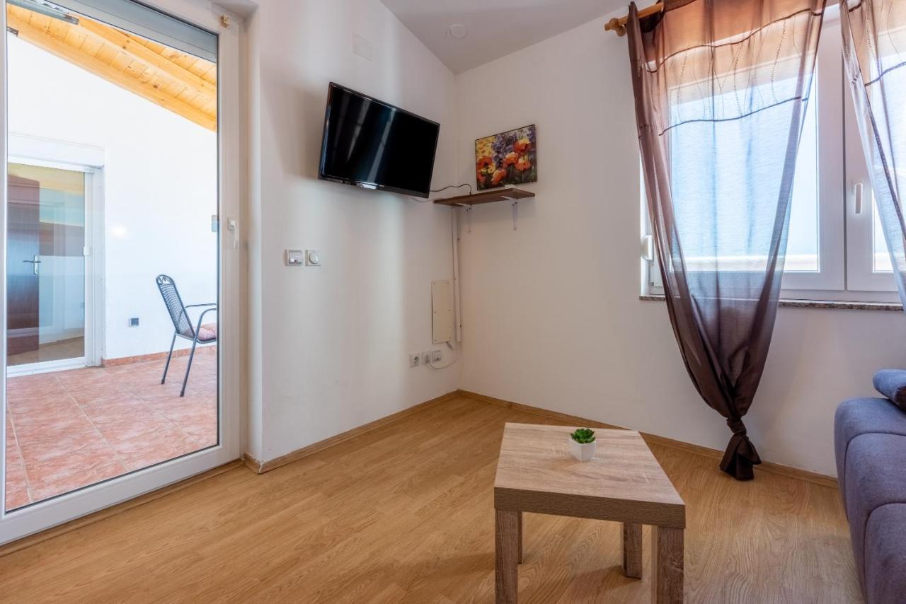 Apartments Antonija Crikvenica Dış mekan fotoğraf