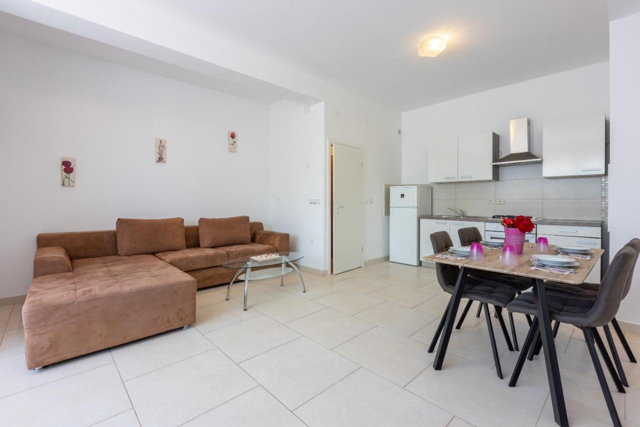 Apartments Antonija Crikvenica Dış mekan fotoğraf